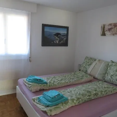 Ferienwohnung Am Thunersee 아파트 툰